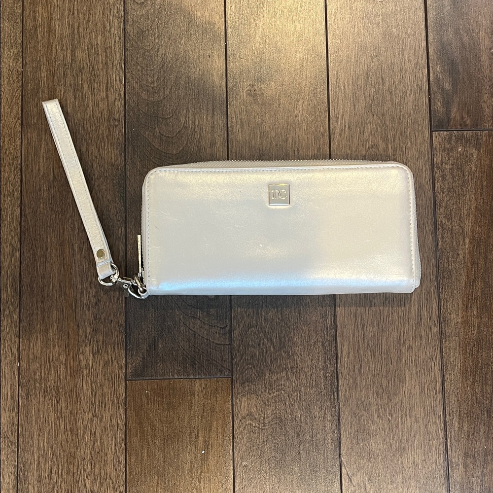 Rachel Cruze leather cash system wristlet wallet (cream-silver shimmer color)